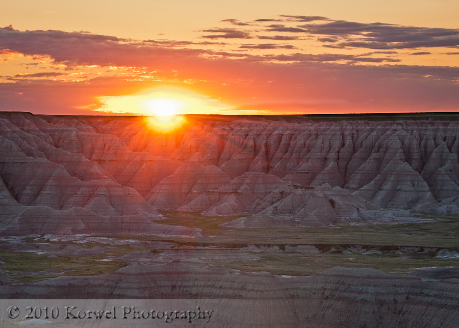 pictures of sun rising. The rays of sun, the clouds in