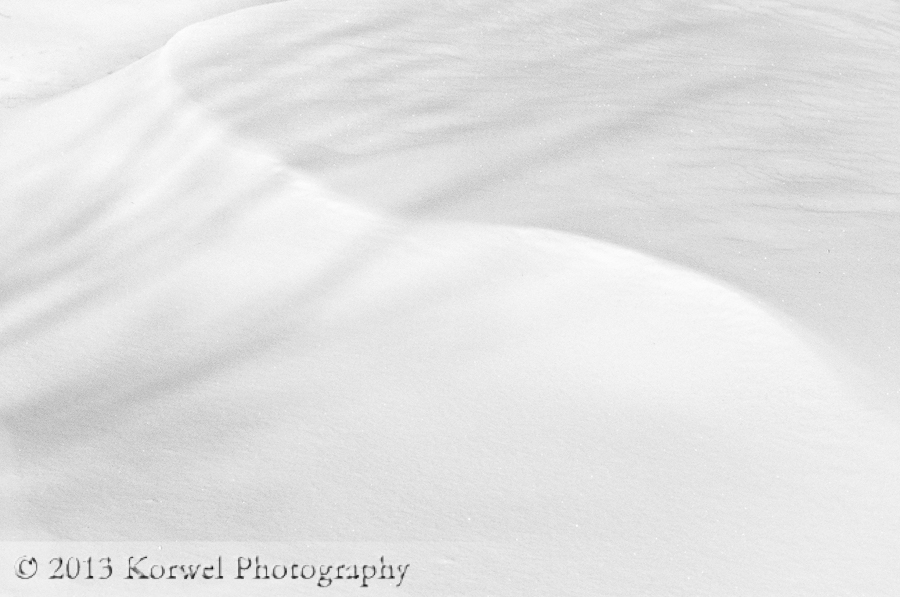 Elegant curve of a snow drift